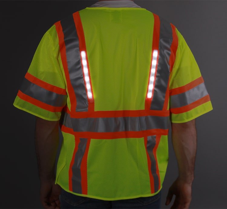Gilet de sécurité haute visibilité 6 HI-Vision-LED-Safety-Vest-Back-LightsOn-min