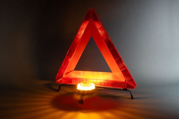 Gyrophare mobile 3 Triangle-Beacon-On-760x507